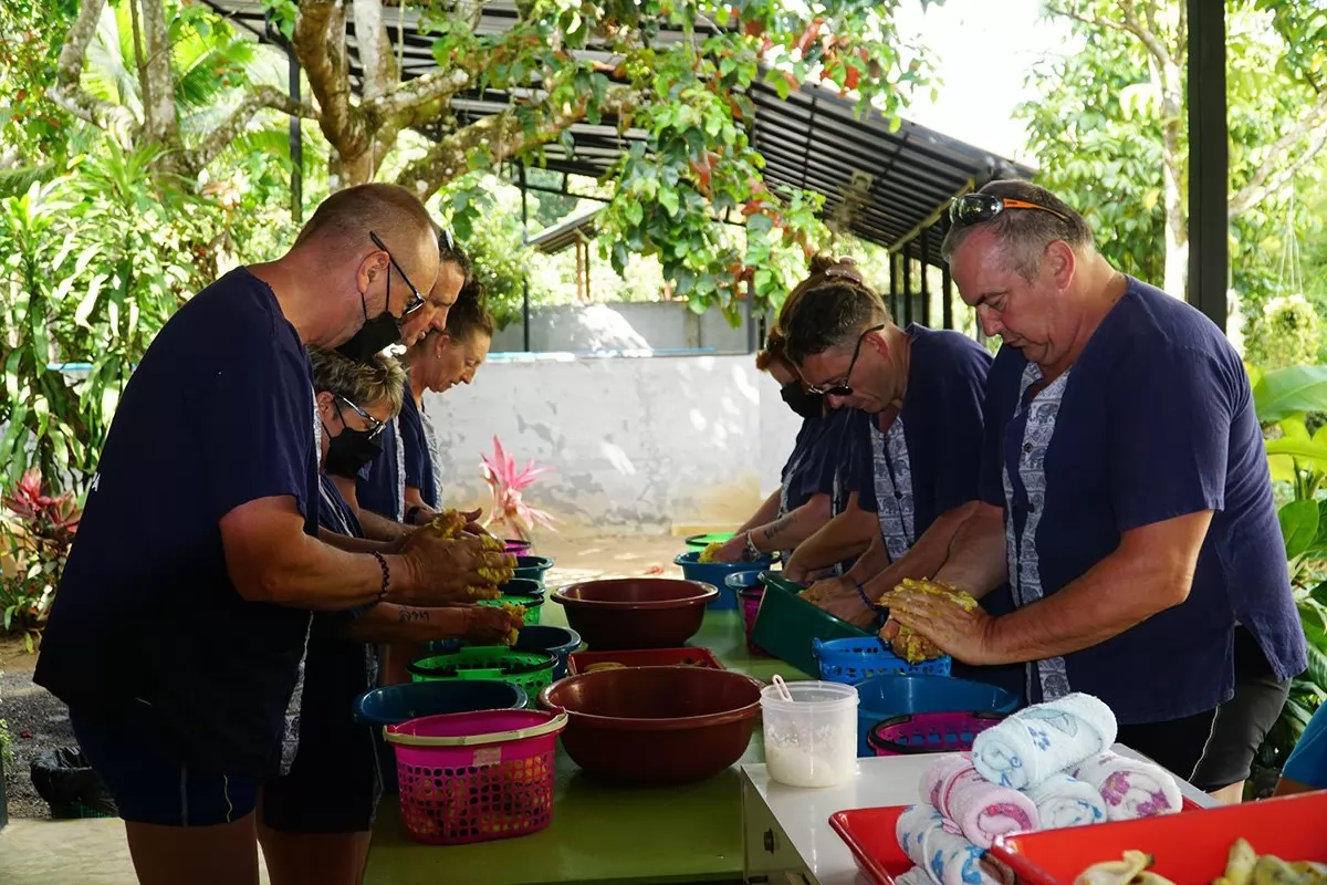 Feed and Shower Lovely Elaphant